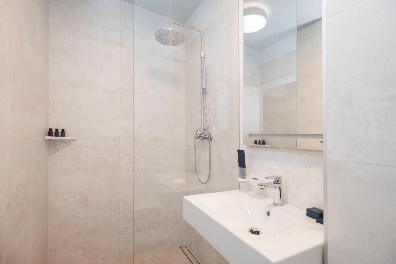 Roze Park Rooms لييبايا المظهر الخارجي الصورة